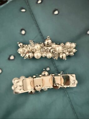 Elegant Silver Pearl Cluster shoe Clip Set - Women's Accessories